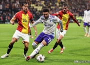 开云体育下载-包含斯图加特遭遇连败，保级艰难局面的词条