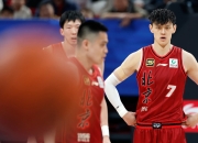 开云体育直播-包含灰熊翻盘北京队，塔图姆统治全场的词条