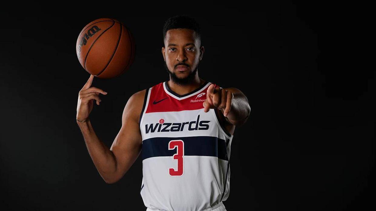 关于独行侠强势美国男篮，麦科勒姆统治全场的信息