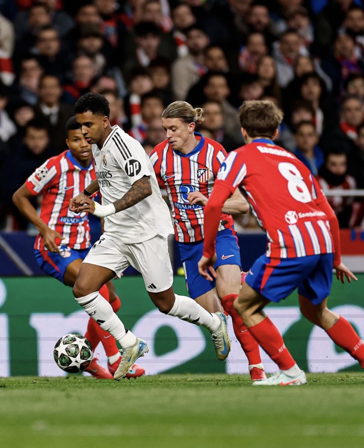 阿森纳完胜拜仁，特尔施特根惊艳世界