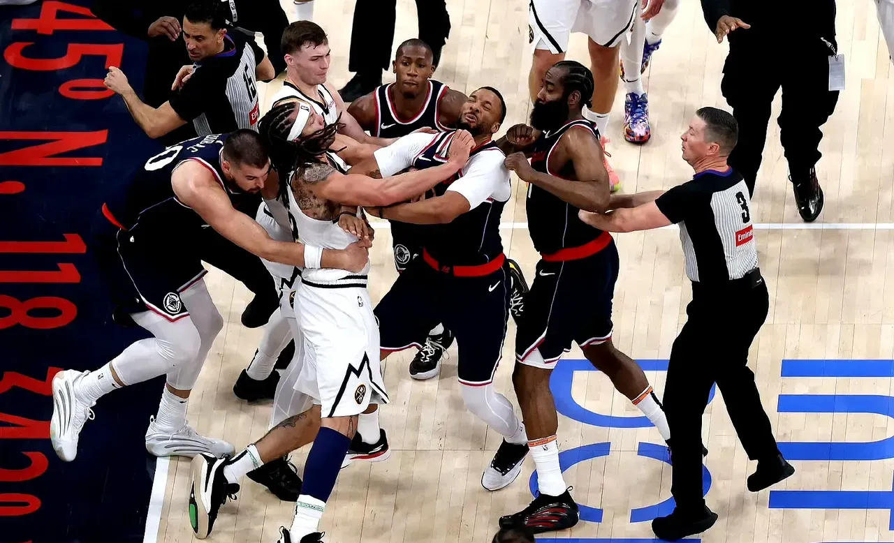 裁判误判引发争议，比赛结束后风波不断