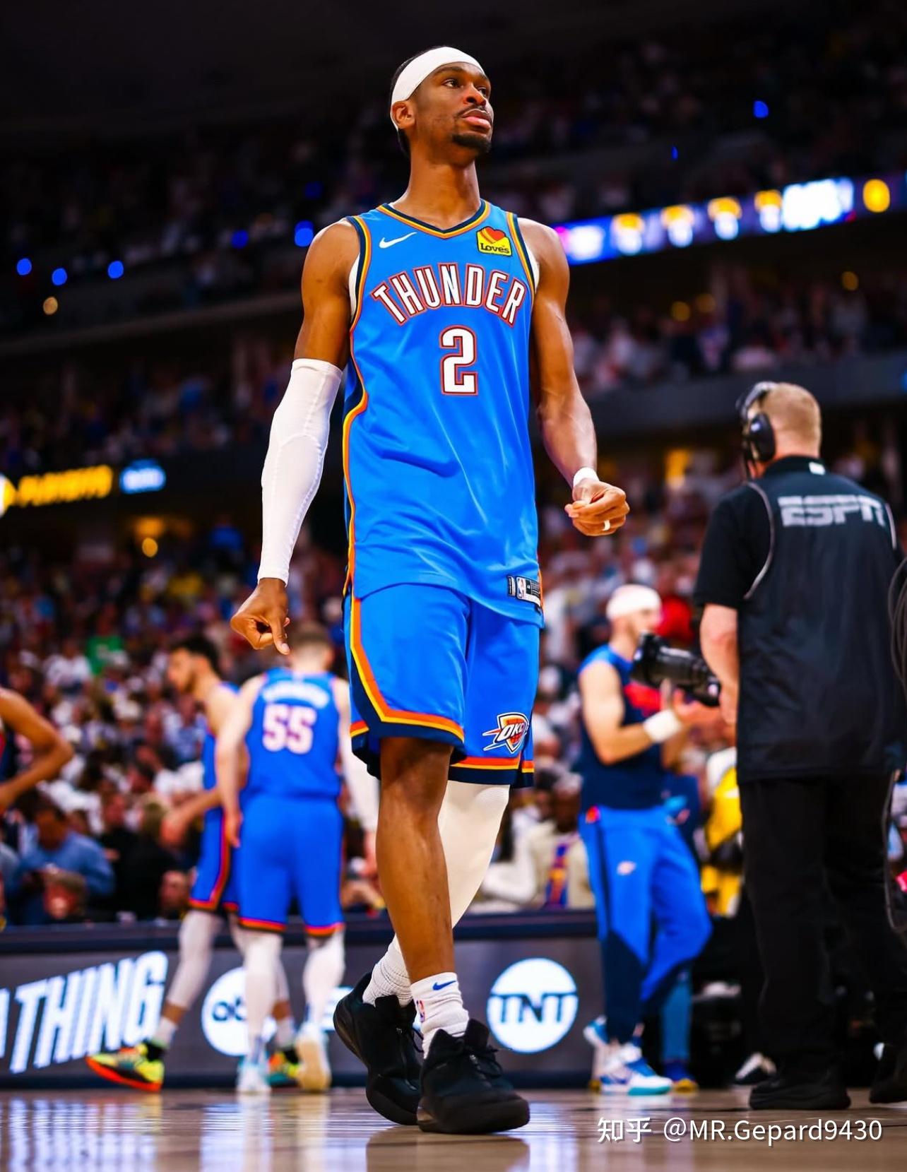 季前比赛中雷霆队力克掘金队,取得胜利 季前比赛中雷霆队力克掘金队,取得胜利