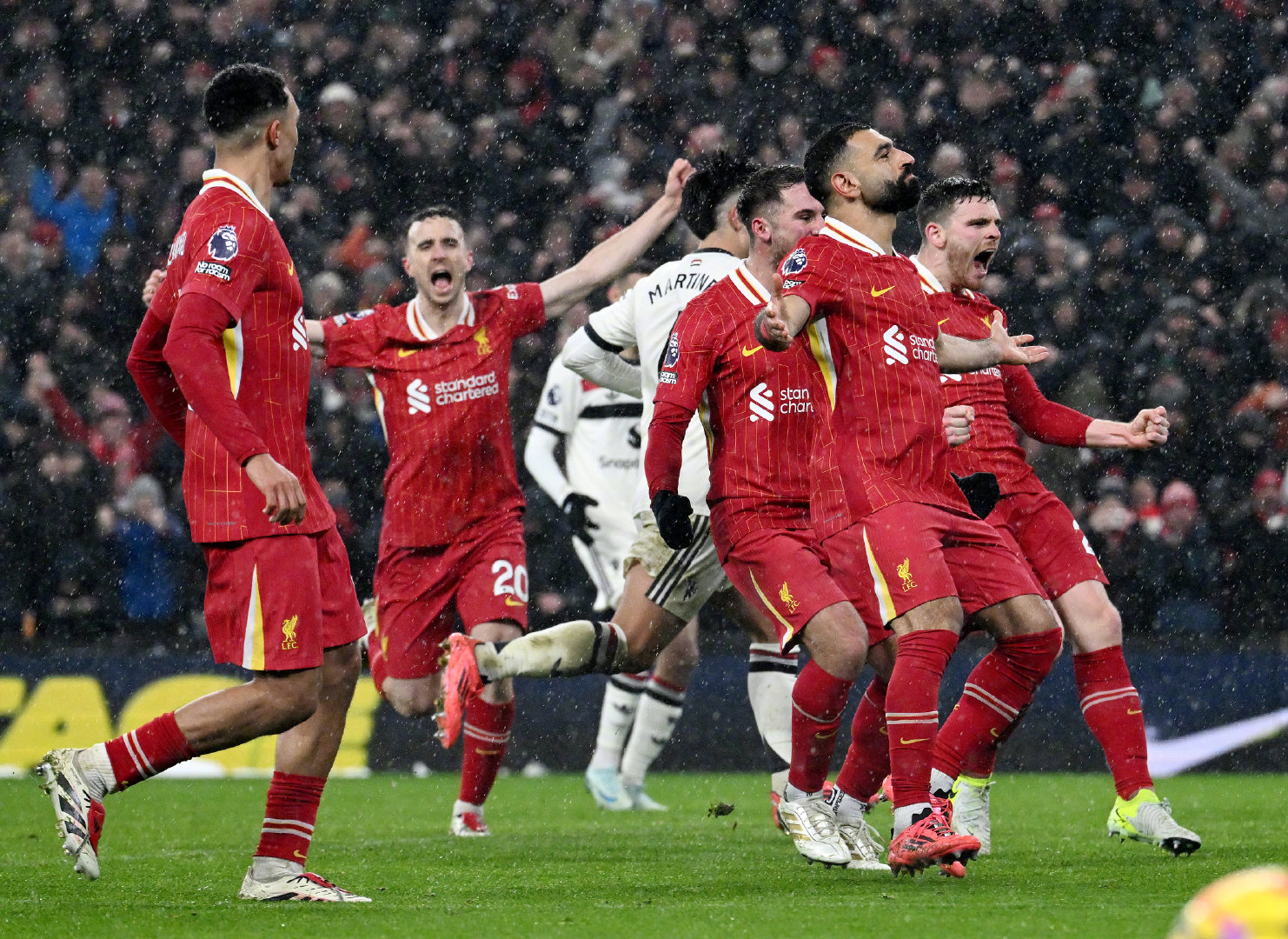 包含利物浦战平曼联,英超榜首争霸战一触即发的词条 包含利物浦战平曼联,英超榜首争霸战一触即发的词条