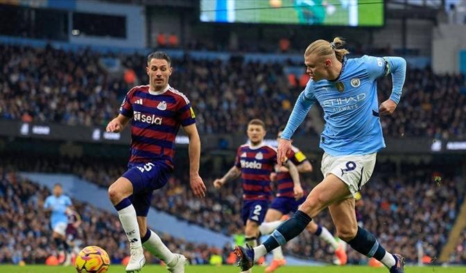 曼城遭遇惊吓，艰难晋级欧冠次轮