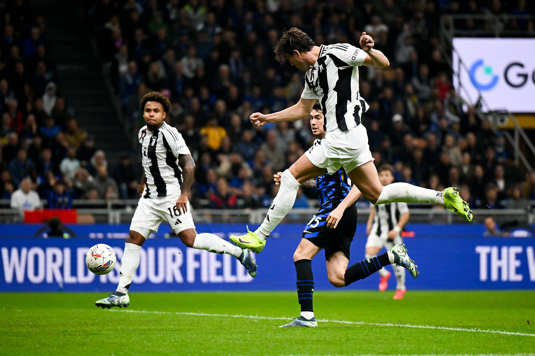 尤文图斯一球小胜,成功出线 尤文图斯一球小胜,成功出线