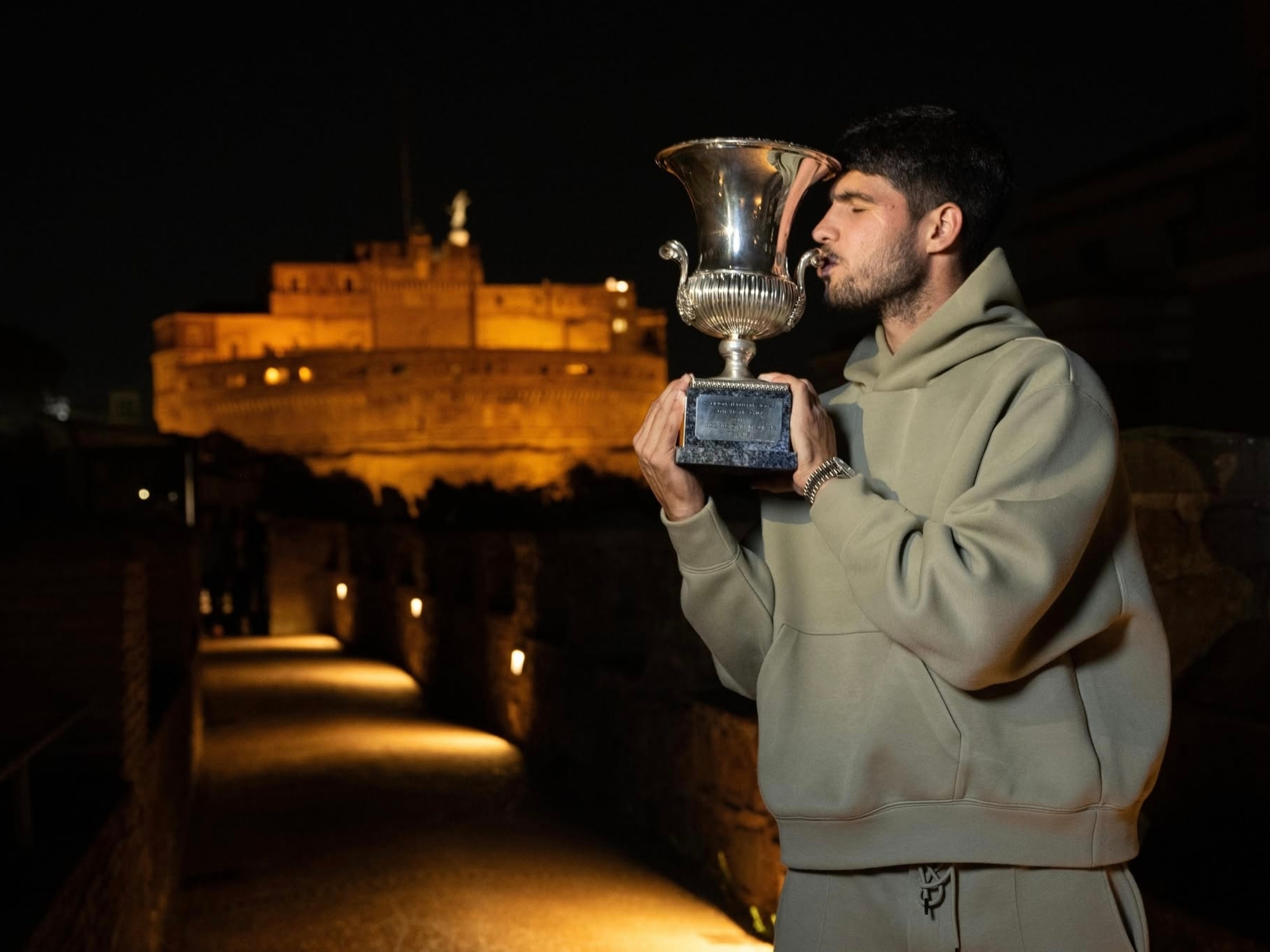 法网完胜联合杯,兹维列夫关键制胜的简单介绍 法网完胜联合杯,兹维列夫关键制胜的简单介绍