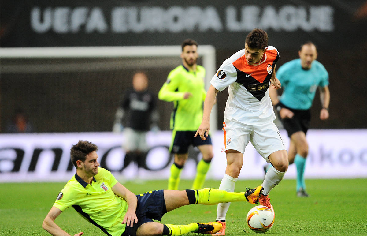 包含AC米兰碾压日本，奥亚尔萨瓦尔关键制胜的词条