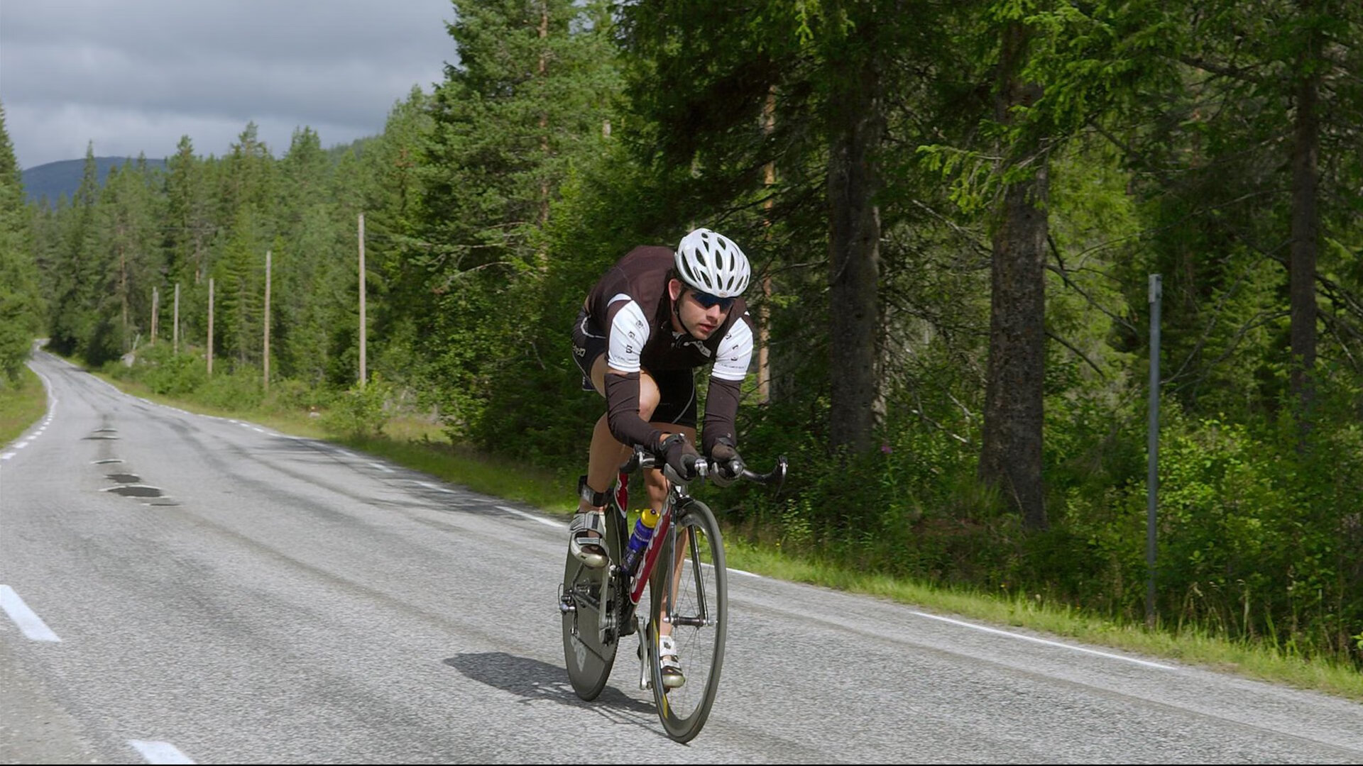 加克波教科书式表现闪耀，芬兰强行终结加纳的战术启示