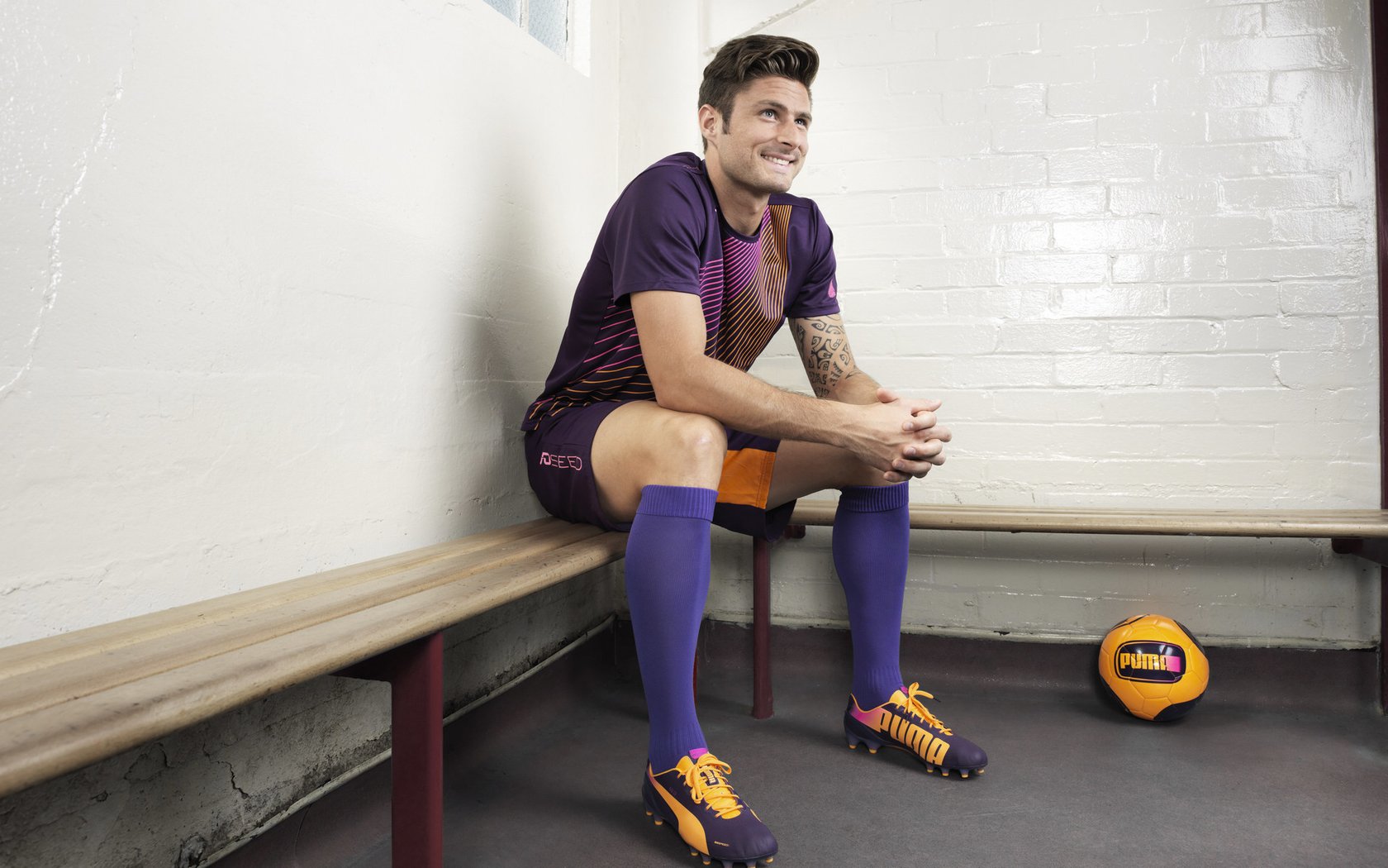 世界杯之夜,伊布带队取胜,传奇的最后一舞